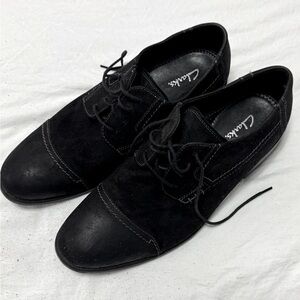 Clark’s men’s Oxford shoes. Size 9.5